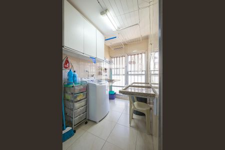 Apartamento à venda com 121m², 3 quartos e 1 vaga Apartamento à venda com 121m², 3 quartos e 1 vagaCozinha - Lavanderia