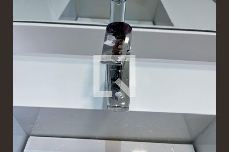 Apartamento para alugar com 81m², 2 quartos e 1 vaga Apartamento para alugar com 81m², 2 quartos e 1 vagaBanheiro da Suíte 1