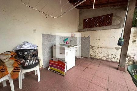 Casa à venda com 395m², 5 quartos e 2 vagas Casa à venda com 395m², 5 quartos e 2 vagasÁrea de Serviço