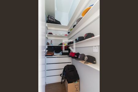 Armário de apartamento para alugar com 3 quartos, 130m² em Vila Mogilar, Mogi das Cruzes