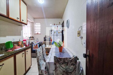 Apartamento à venda com 107m², 3 quartos e 2 vagasCozinha