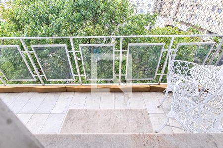 Apartamento à venda com 107m², 3 quartos e 2 vagasQuarto vista 