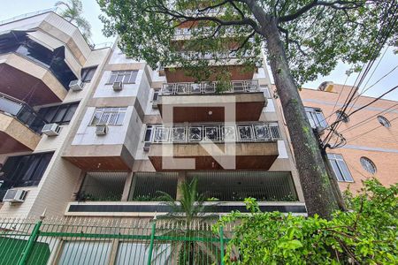 Apartamento à venda com 107m², 3 quartos e 2 vagasFachada