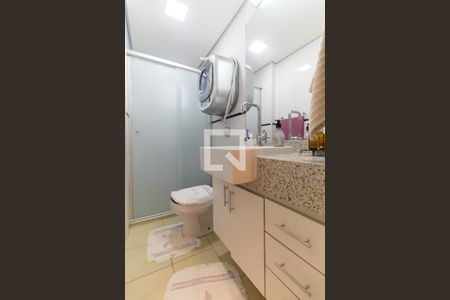 Banheiro de apartamento à venda com 1 quarto, 32m² em Jardim Paulista, São Paulo