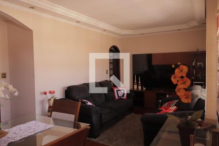 Sala de casa à venda com 3 quartos, 150m² em Vila Iorio, São Paulo