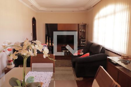 Sala de casa à venda com 3 quartos, 150m² em Vila Iorio, São Paulo