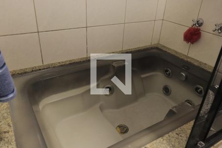 Casa à venda com 150m², 3 quartos e 2 vagasBanheiro 1