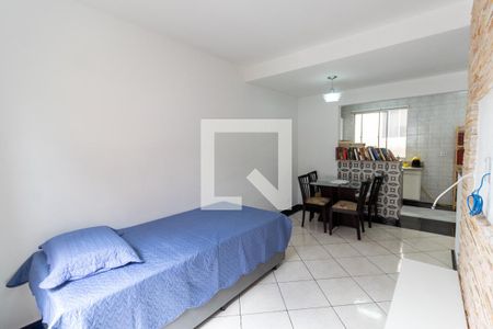 Sala de casa de condomínio à venda com 2 quartos, 80m² em Vila Talarico, São Paulo