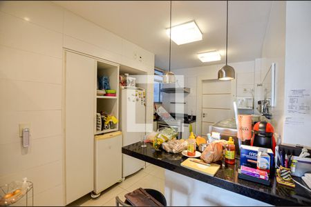 Apartamento para alugar com 130m², 3 quartos e 1 vaga Apartamento para alugar com 130m², 3 quartos e 1 vagaCozinha