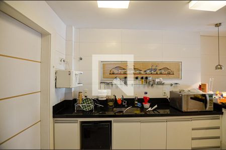 Apartamento para alugar com 130m², 3 quartos e 1 vaga Apartamento para alugar com 130m², 3 quartos e 1 vagaCozinha