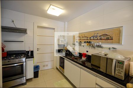 Apartamento para alugar com 130m², 3 quartos e 1 vaga Apartamento para alugar com 130m², 3 quartos e 1 vagaCozinha