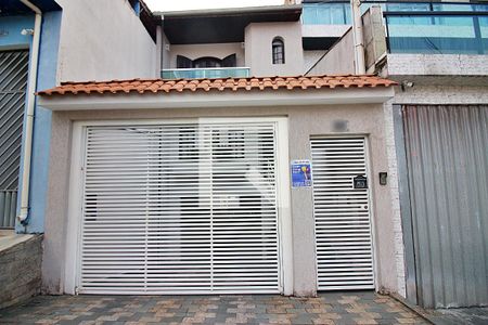 Casa à venda com 240m², 3 quartos e 6 vagasFachada
