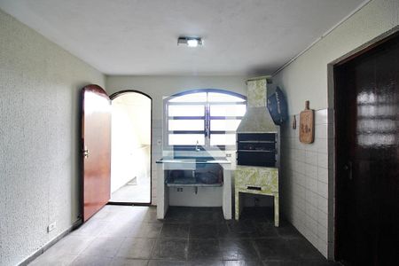 Casa à venda com 240m², 3 quartos e 6 vagasChurrasqueira