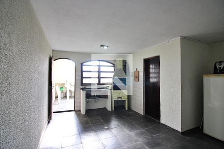Casa à venda com 240m², 3 quartos e 6 vagasChurrasqueira