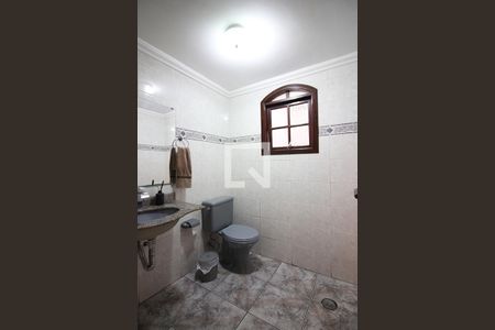 Casa à venda com 240m², 3 quartos e 6 vagasLavabo 