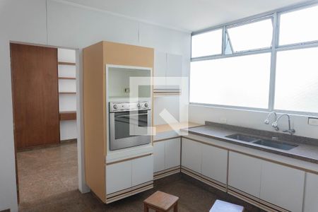 Apartamento à venda com 367m², 5 quartos e 3 vagas Apartamento à venda com 367m², 5 quartos e 3 vagasCozinha