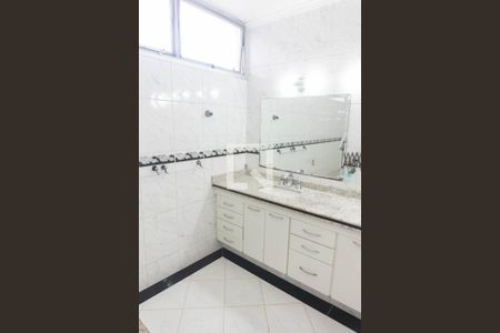 Apartamento à venda com 367m², 5 quartos e 3 vagas Apartamento à venda com 367m², 5 quartos e 3 vagasBanheiro da Suíte 3