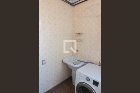 Apartamento à venda com 367m², 5 quartos e 3 vagas Apartamento à venda com 367m², 5 quartos e 3 vagasÁrea de Serviço