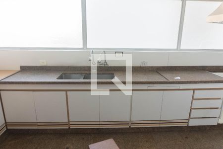 Apartamento à venda com 367m², 5 quartos e 3 vagas Apartamento à venda com 367m², 5 quartos e 3 vagasCozinha