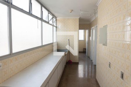 Apartamento à venda com 367m², 5 quartos e 3 vagas Apartamento à venda com 367m², 5 quartos e 3 vagasÁrea de Serviço