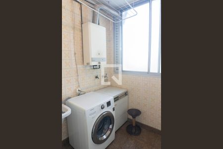 Apartamento à venda com 367m², 5 quartos e 3 vagas Apartamento à venda com 367m², 5 quartos e 3 vagasÁrea de Serviço