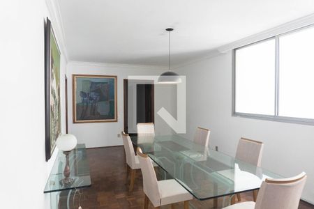 Apartamento à venda com 367m², 5 quartos e 3 vagas Apartamento à venda com 367m², 5 quartos e 3 vagasSala de Jantar