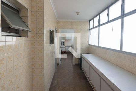 Apartamento à venda com 367m², 5 quartos e 3 vagas Apartamento à venda com 367m², 5 quartos e 3 vagasÁrea de Serviço