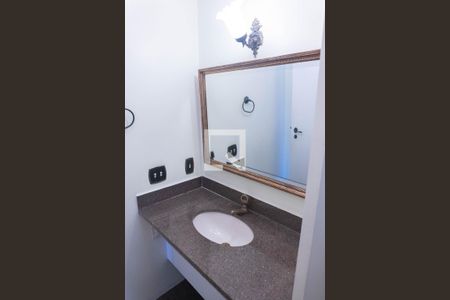 Apartamento à venda com 367m², 5 quartos e 3 vagas Apartamento à venda com 367m², 5 quartos e 3 vagasLavabo