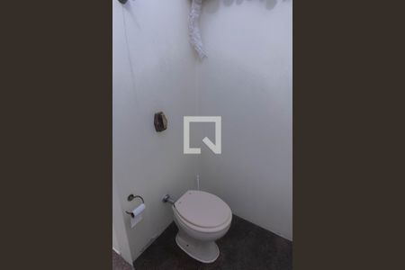 Apartamento à venda com 367m², 5 quartos e 3 vagas Apartamento à venda com 367m², 5 quartos e 3 vagasLavabo