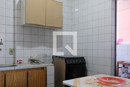 Cozinha  de apartamento à venda com 1 quarto, 43m² em Floresta, Belo Horizonte