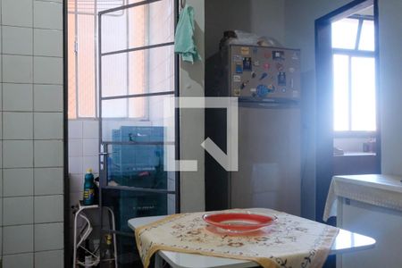 Cozinha  de apartamento à venda com 1 quarto, 43m² em Floresta, Belo Horizonte