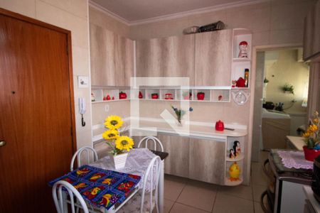 Apartamento à venda com 77m², 2 quartos e 1 vagaCozinha