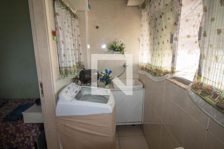 Apartamento à venda com 77m², 2 quartos e 1 vagaÁrea de Serviço