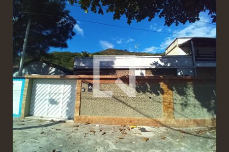 Casa para alugar com 800m², 4 quartos e 4 vagas Casa para alugar com 800m², 4 quartos e 4 vagasFachada
