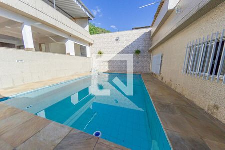 Casa para alugar com 800m², 4 quartos e 4 vagas Casa para alugar com 800m², 4 quartos e 4 vagasÁrea externa