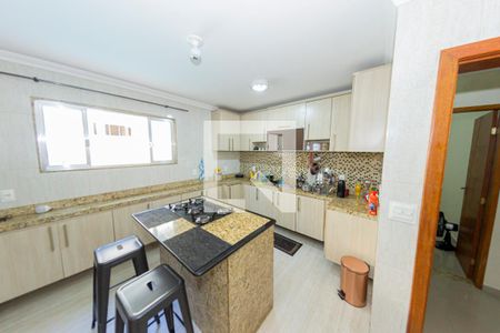 Casa para alugar com 800m², 4 quartos e 4 vagas Casa para alugar com 800m², 4 quartos e 4 vagasCozinha