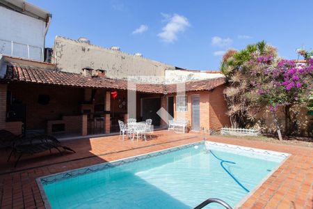 Casa à venda com 120m², 3 quartos e 3 vagasPiscina