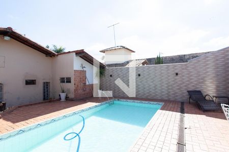 Casa à venda com 120m², 3 quartos e 3 vagasPiscina