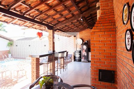 Casa à venda com 120m², 3 quartos e 3 vagasEspaço Gourmet