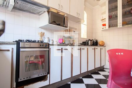 Casa à venda com 120m², 3 quartos e 3 vagasCozinha - Armários