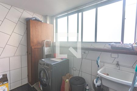 Apartamento à venda com 74m², 2 quartos e 2 vagas Apartamento à venda com 74m², 2 quartos e 2 vagasÁrea de serviço