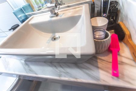 Apartamento à venda com 74m², 2 quartos e 2 vagas Apartamento à venda com 74m², 2 quartos e 2 vagasBanheiro social