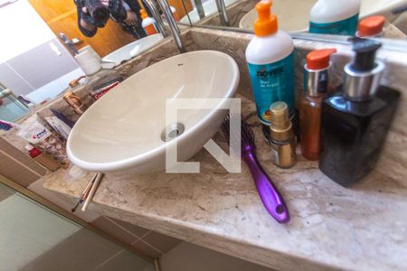 Apartamento à venda com 74m², 2 quartos e 2 vagas Apartamento à venda com 74m², 2 quartos e 2 vagasBanheiro suíte