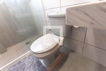 Apartamento à venda com 74m², 2 quartos e 2 vagas Apartamento à venda com 74m², 2 quartos e 2 vagasBanheiro social