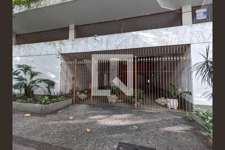 Apartamento à venda com 110m², 3 quartos e 2 vagas Apartamento à venda com 110m², 3 quartos e 2 vagasFachada e portaria