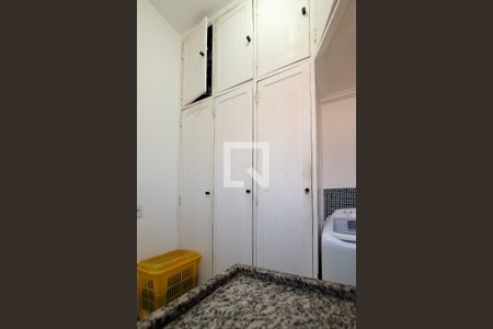 Apartamento à venda com 110m², 3 quartos e 2 vagas Apartamento à venda com 110m², 3 quartos e 2 vagasQuarto de Serviço