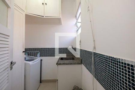Apartamento à venda com 110m², 3 quartos e 2 vagas Apartamento à venda com 110m², 3 quartos e 2 vagasQuarto de Serviço