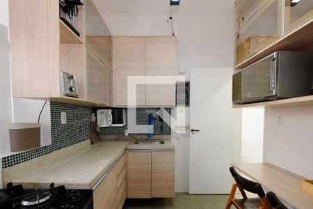 Apartamento à venda com 110m², 3 quartos e 2 vagas Apartamento à venda com 110m², 3 quartos e 2 vagasCozinha