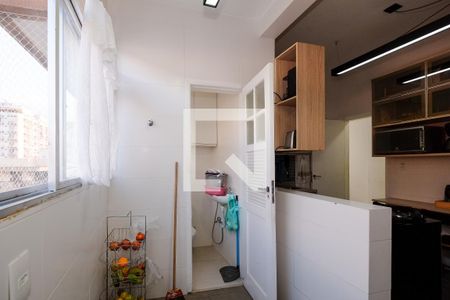 Apartamento à venda com 110m², 3 quartos e 2 vagas Apartamento à venda com 110m², 3 quartos e 2 vagasÁrea de Serviço