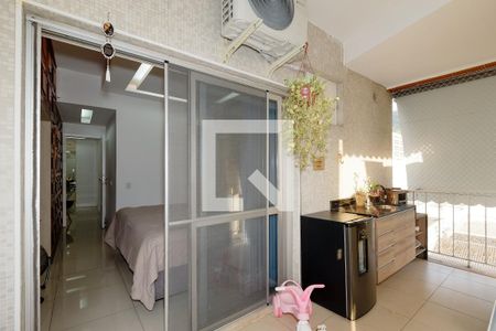 Apartamento à venda com 110m², 3 quartos e 2 vagas Apartamento à venda com 110m², 3 quartos e 2 vagasVaranda gourmet